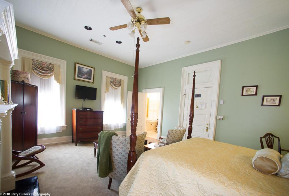 Page House Bed & Breakfast Дъблин Екстериор снимка